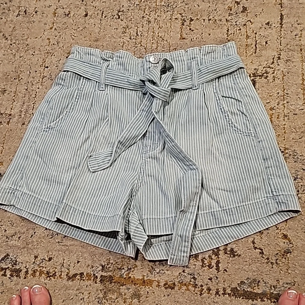 American Eagle Outfitters Women's Denim Mom Shorts